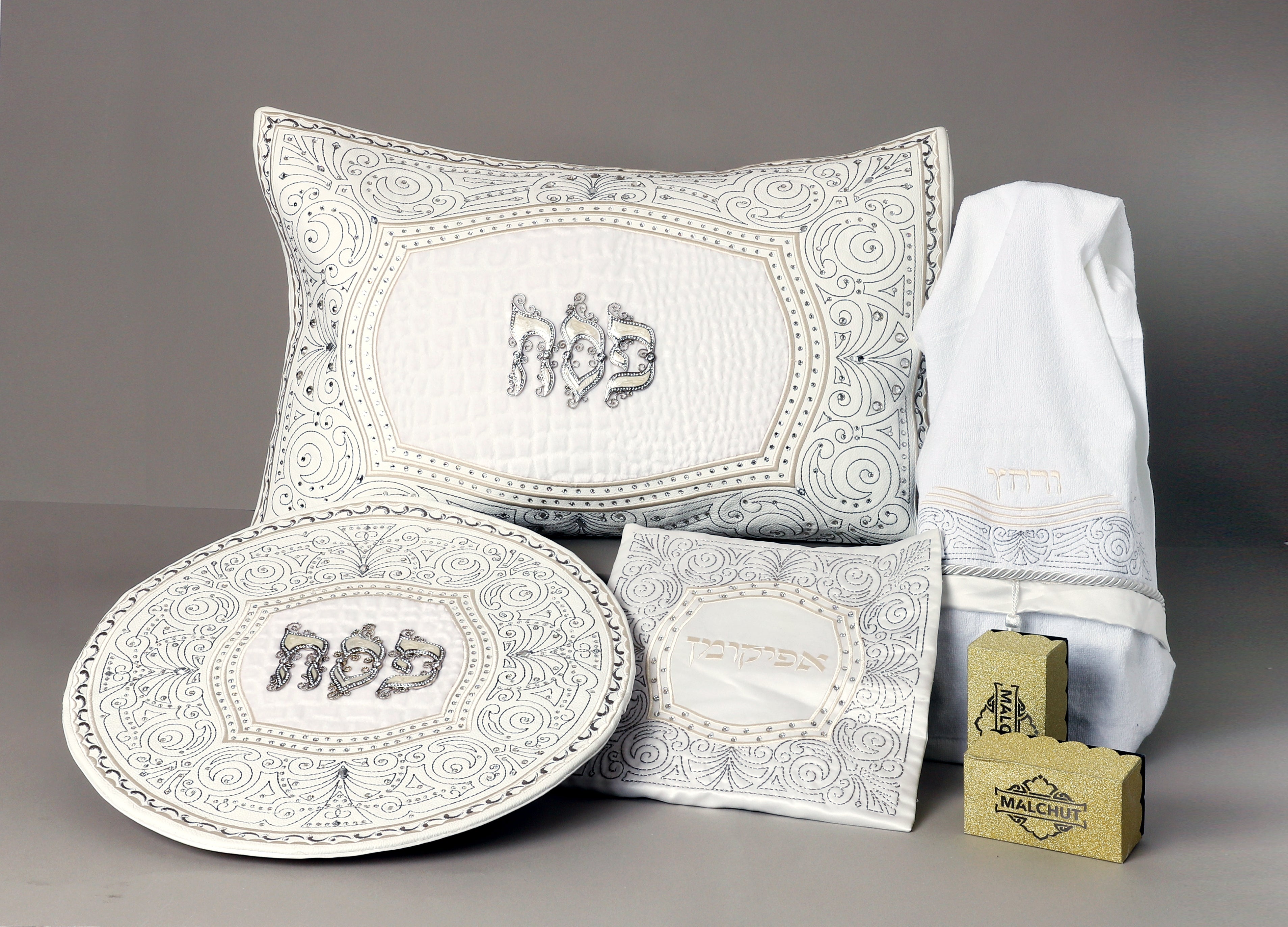 סט פסח עור דגם 500