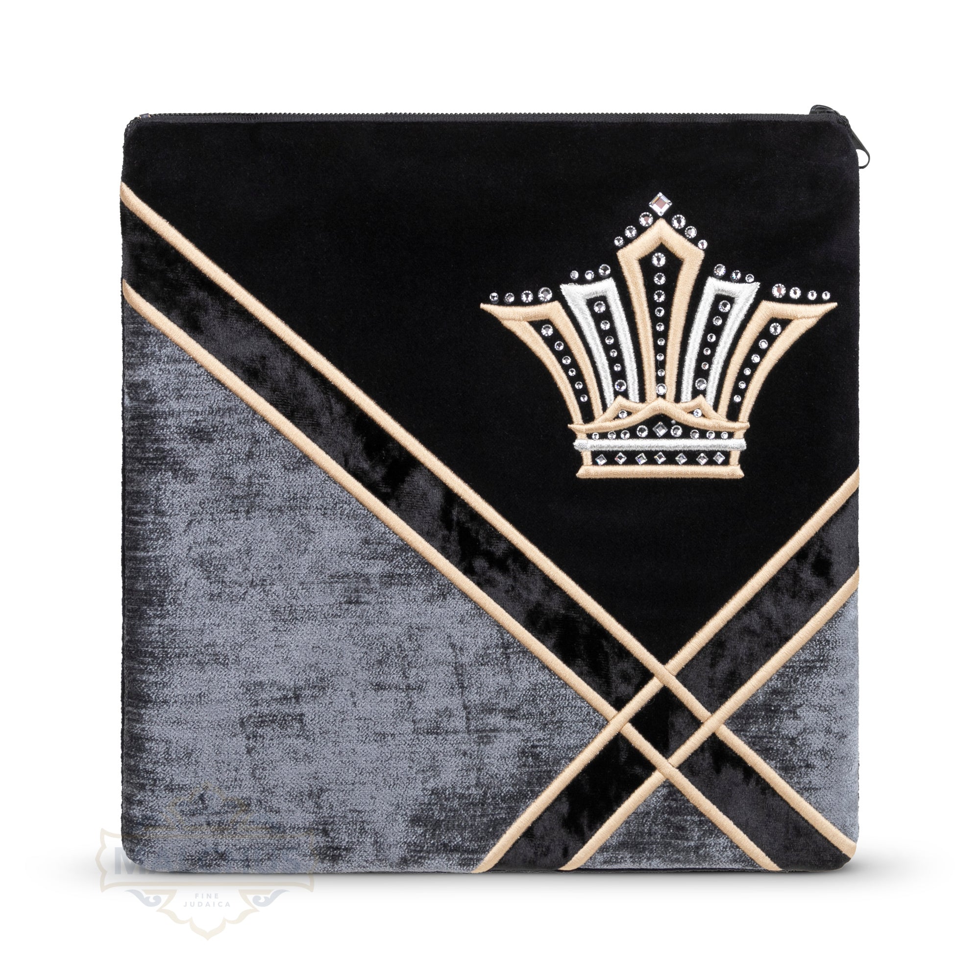 #840 קטיפה שחור & רקמה זהב