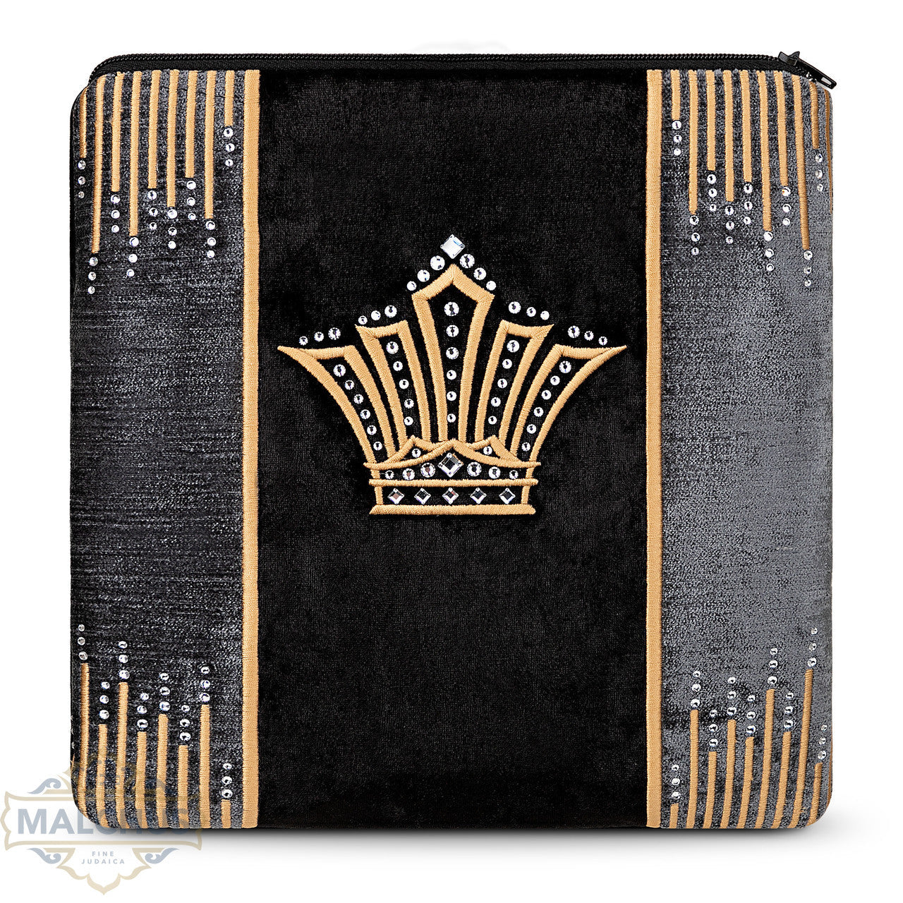 #930 קטיפה שחורה ורקמה מוזהבת